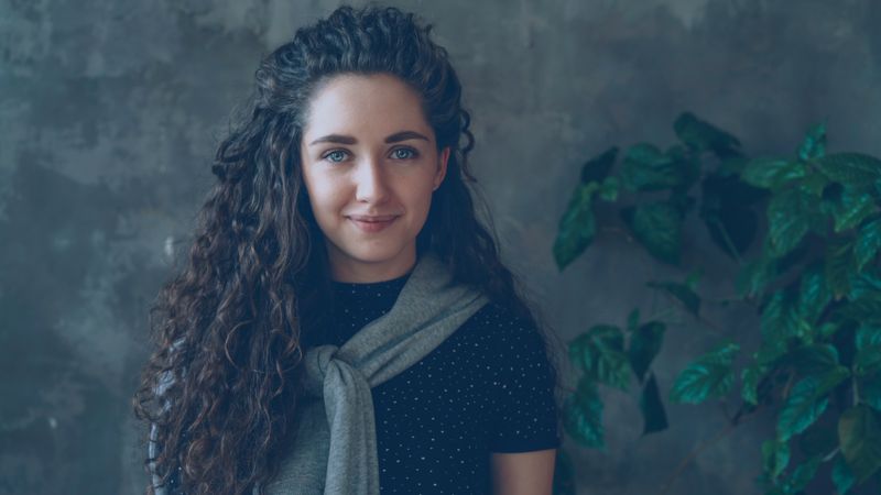 Portrét Lucie Novákové, redaktorky tarotových a astrologických průvodců