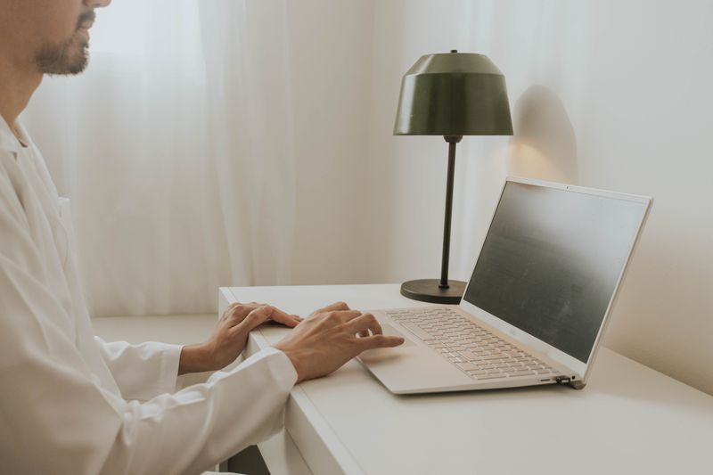Portrét Ondřeje Blahuta, digitálního editora a správce webu Vize